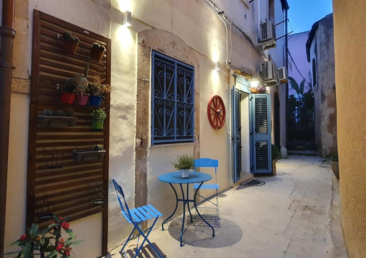 Appartement Ortigia Castel Maniace à Syracuse Extérieur photo